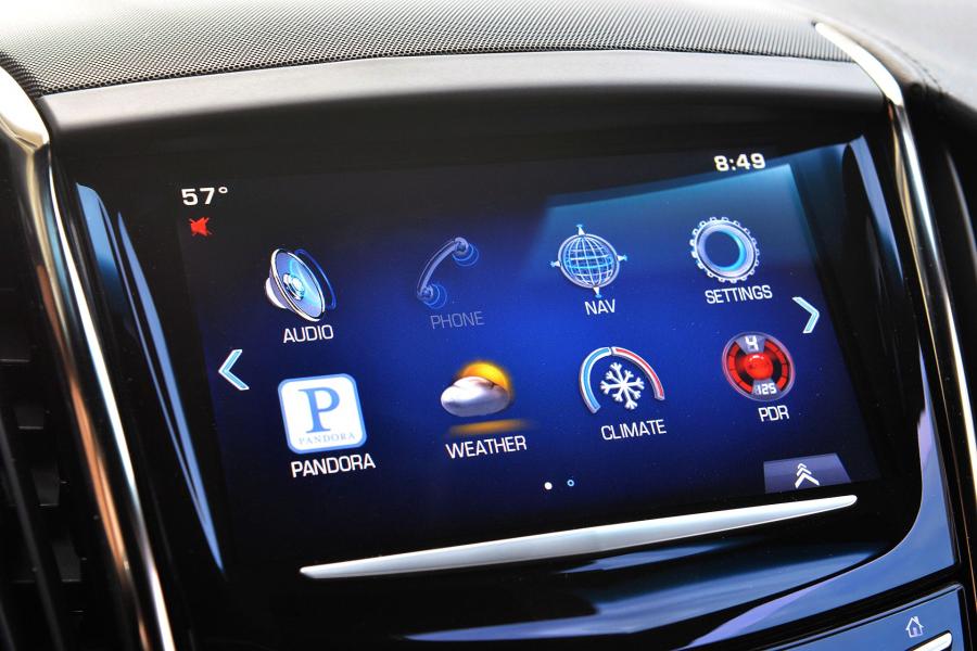 Детали интерьера Cadillac ATS-V Coupe 2015 года  (фото 57 из 100)